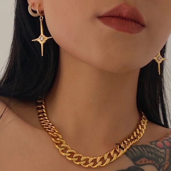 Shine Bright Star Earrings - Picture 2 of 2